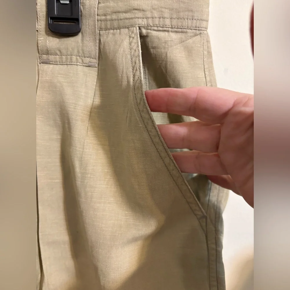 Tommy Bahama men's‎ SZ 38 pleated front khaki shorts silk linen blend 9” inseam